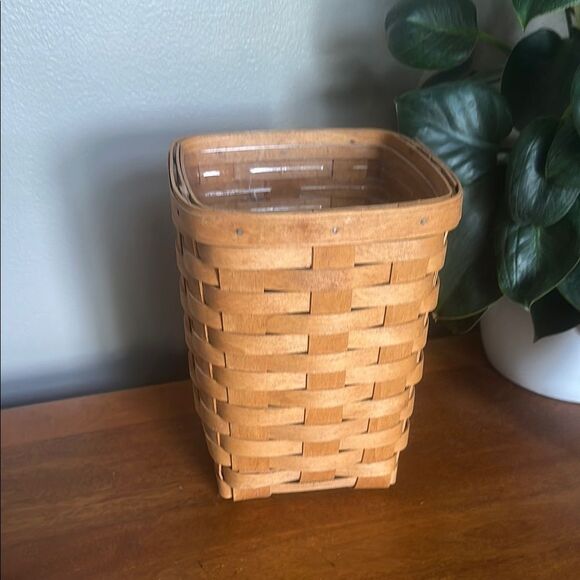 Longaberger 1993 Signed Vintage Tall Accent Basket! - Picture 3 of 7